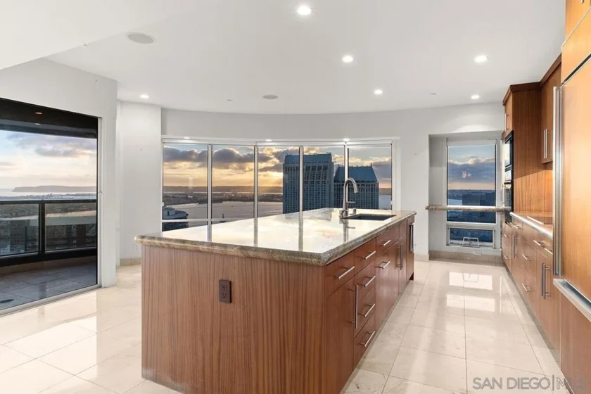 100 Harbor Drive #3504 photo 7