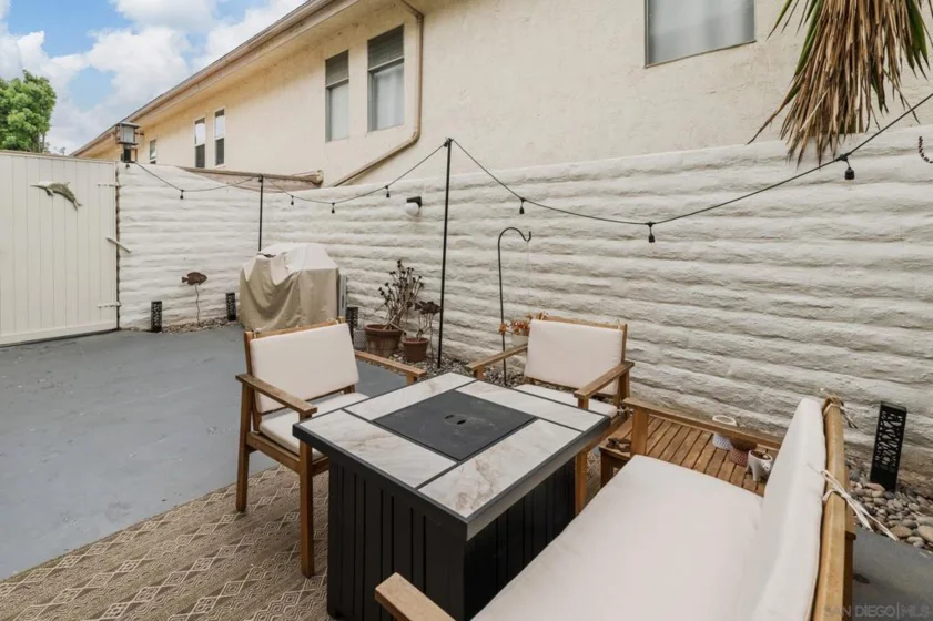 2544 Navarra Drive #4 photo 29