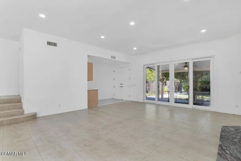 23767 Burbank Boulevard photo 4