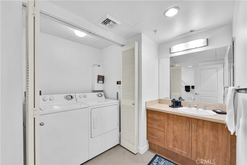 267 S San Pedro #218 photo 16