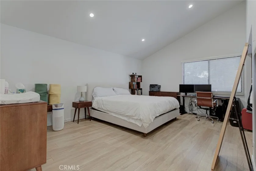 6847 Haskell Avenue #1 photo 31