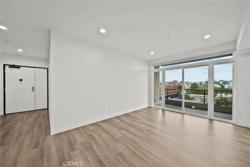 900 S Kenmore Avenue #504 photo 13