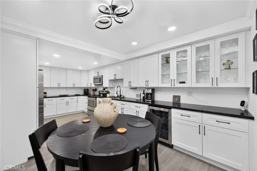 1725 Melrose #28 photo 11