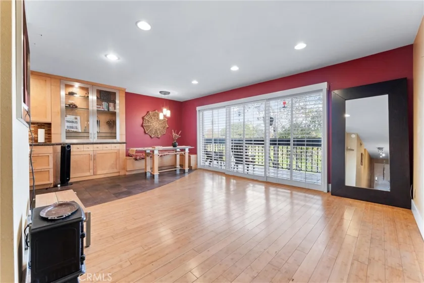 1061 Park Avenue photo 3