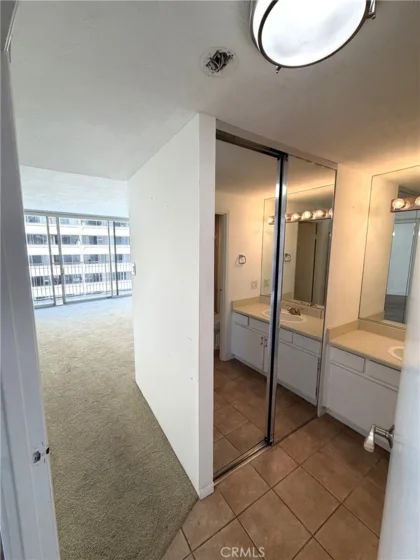 700 E Ocean #808 photo 16