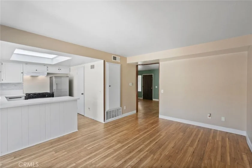 20119 Leadwell Street #3 photo 9