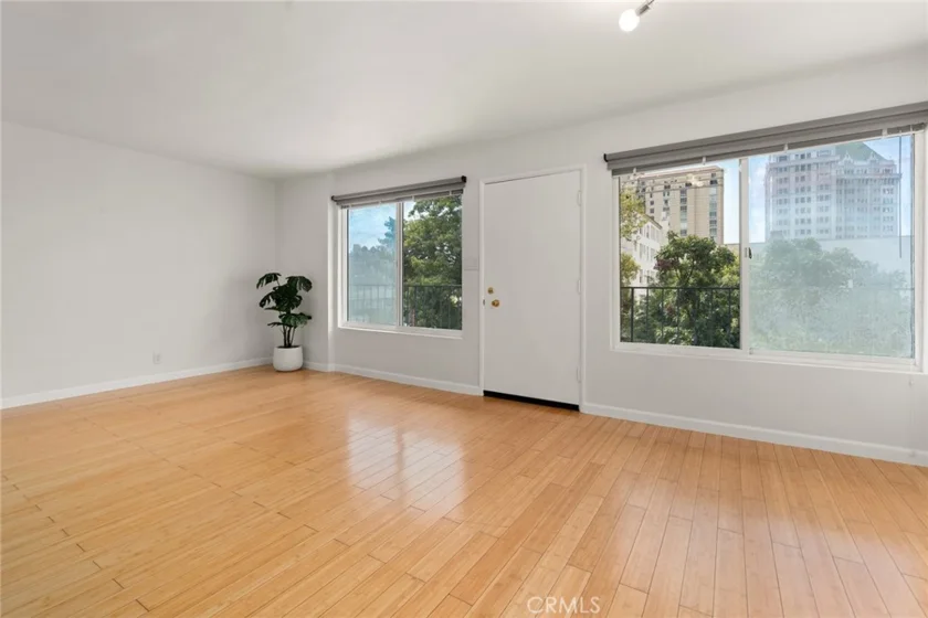 801 E 1st Street #18 photo 22