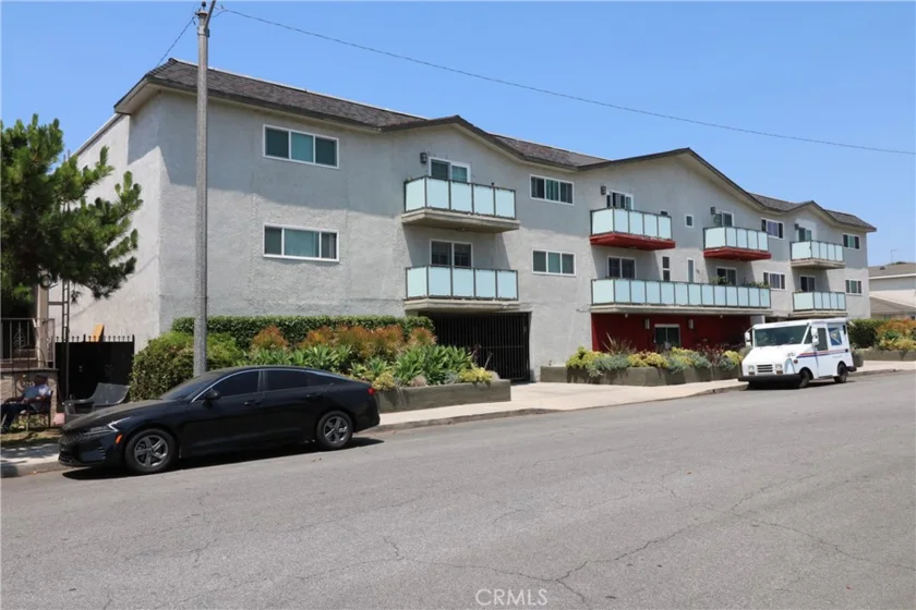 525 S Shelton #102 photo 2