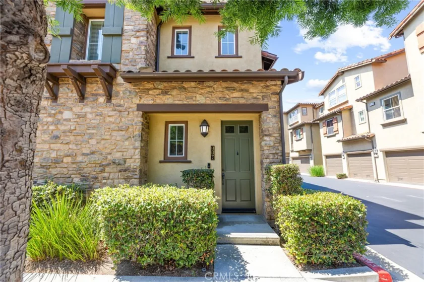 118 Coral Rose photo 1