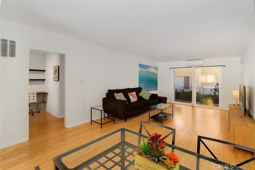 446 S St Andrews Place #6 photo 1