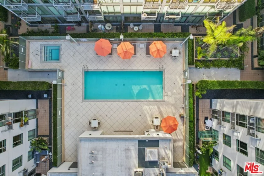 645 W 9th Street #740 photo 59