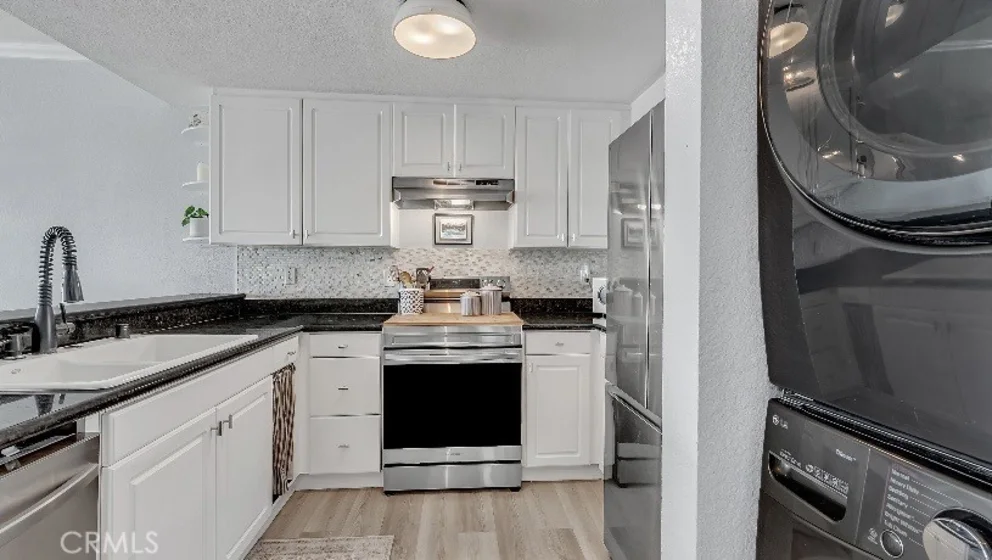 838 Pine Avenue #409 photo 12