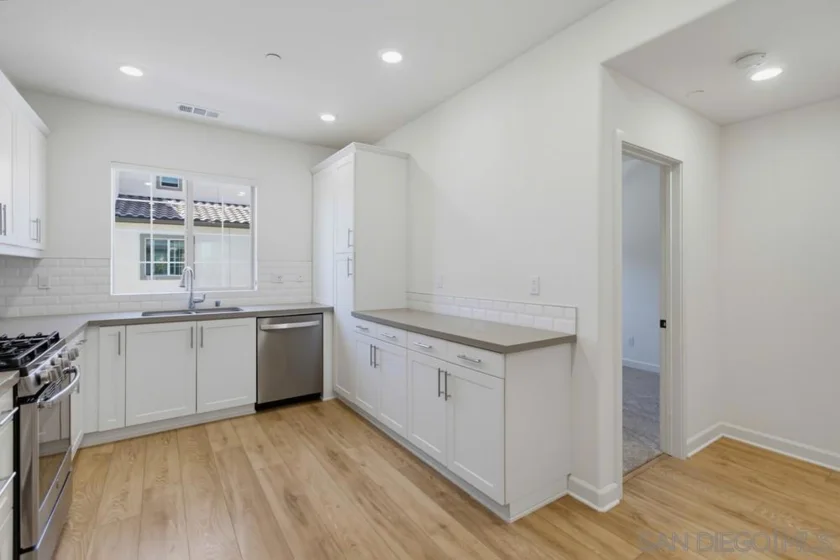 4366 Pacifica Way #3 photo 9