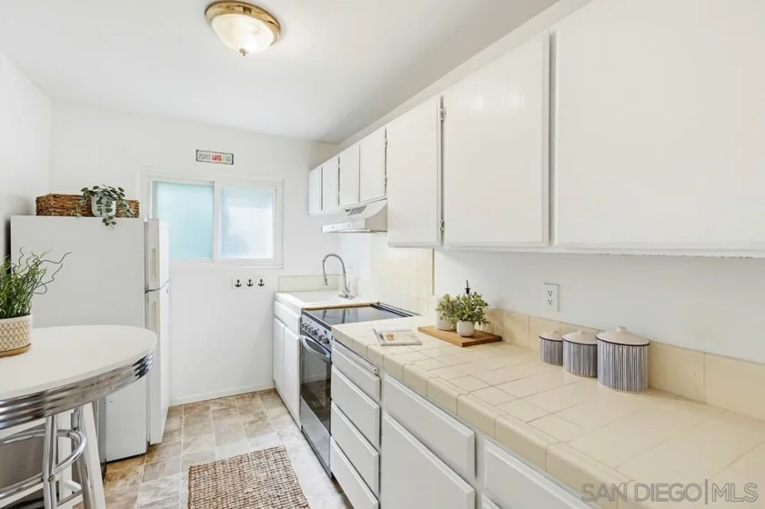 4477 Mentone Street Unit 105 photo 44