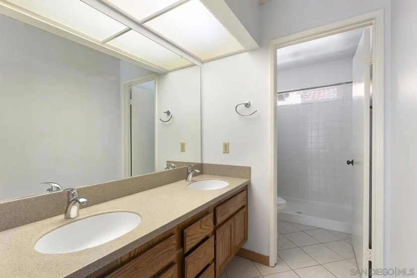 1415 Summit Drive photo 11