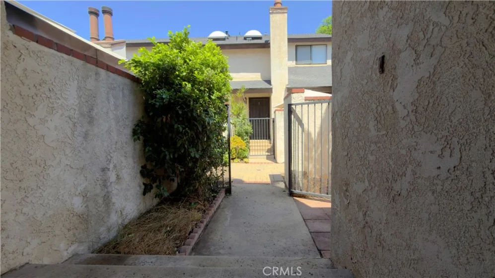 9601 Sylmar Avenue #1 photo 5