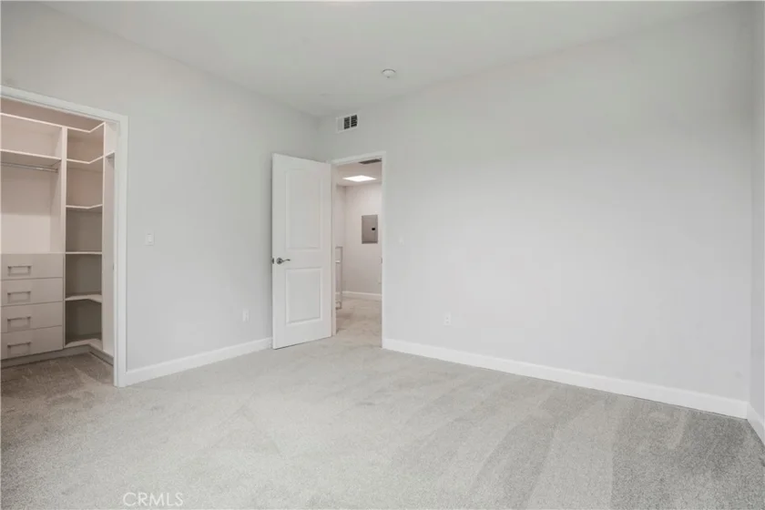 227 E Burbank #C photo 29