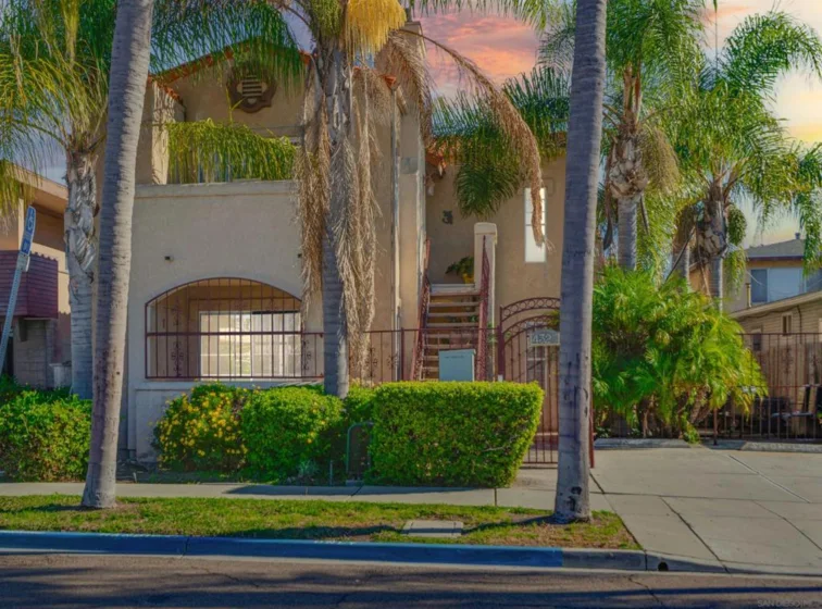 4327 Swift Avenue #1 photo 1