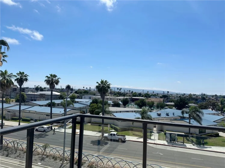 1598 Long Beach Boulevard #406 photo 1