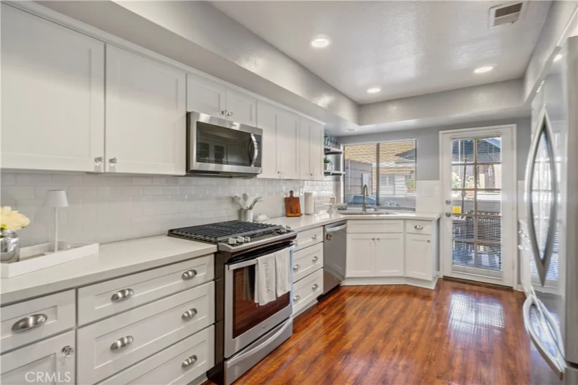 8520 Lake Knoll Avenue #B photo 31
