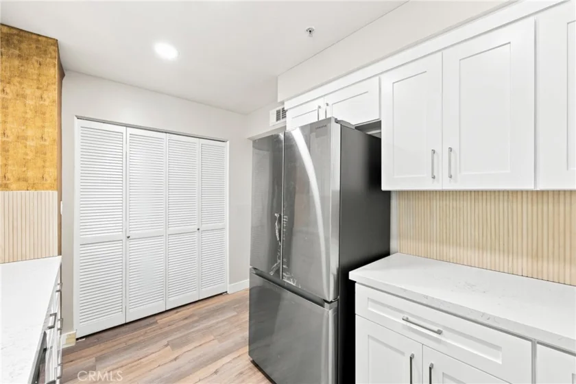 451 S Oakland Avenue #2 photo 15