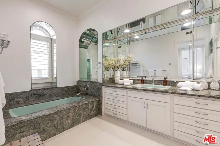10110 Empyrean Way #301 photo 9
