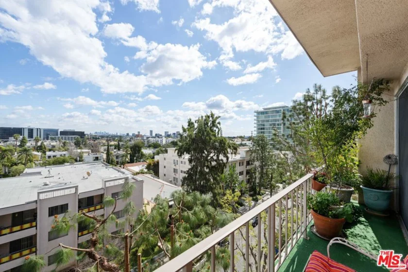 100 S Doheny Drive #512 photo 8