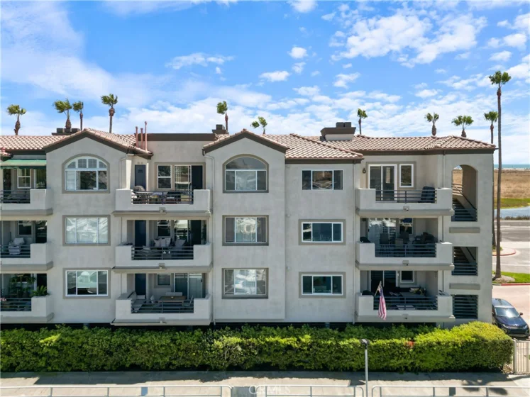 4167 Warner #301 photo 35