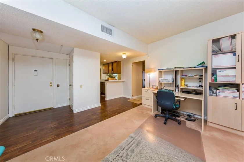 5310 Zelzah Unit 114 photo 3