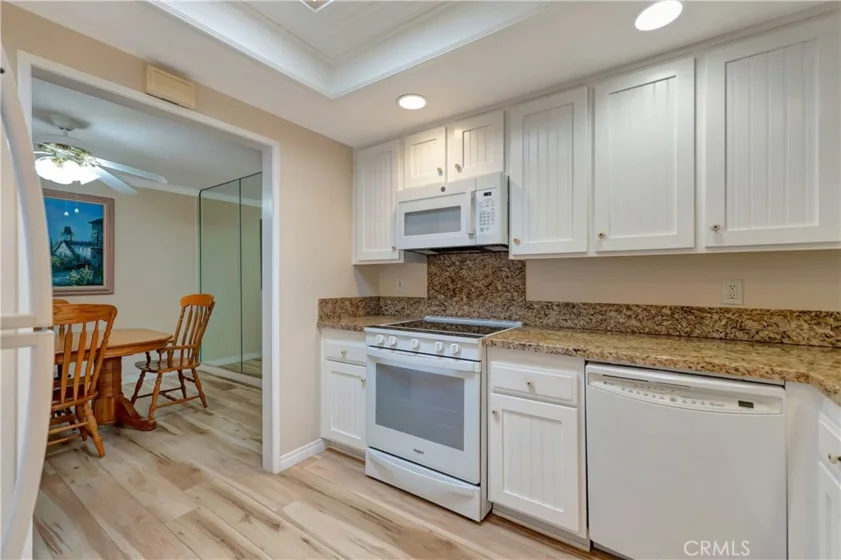 19-G Van Ness Court photo 34