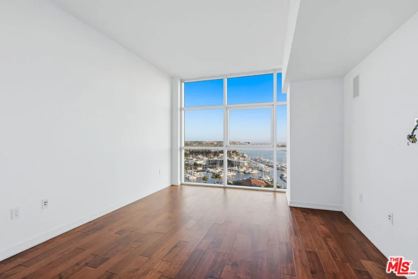 13700 Marina Pointe Drive #1903 photo 32