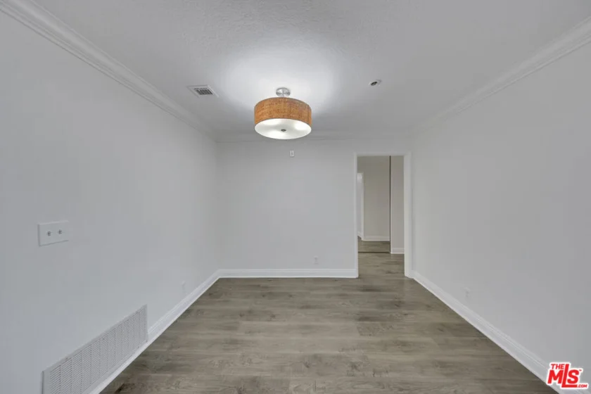 121 S Hope Street #429 photo 11