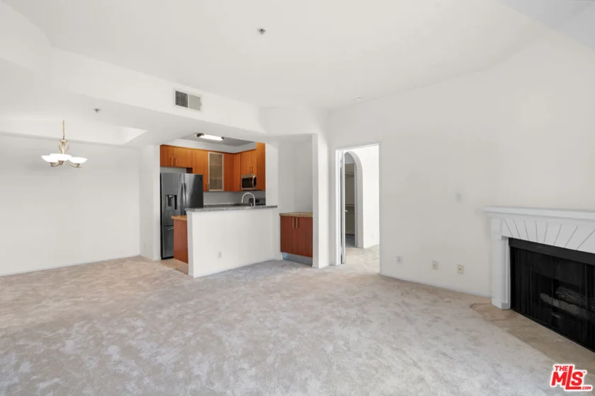 620 S Gramercy Place #301 photo 5