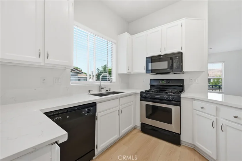 157 California Court photo 21