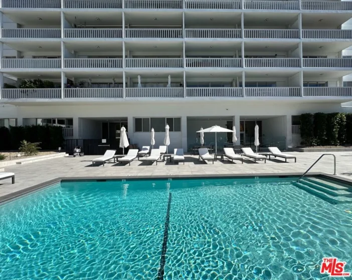 999 N Doheny Drive #408 photo 15
