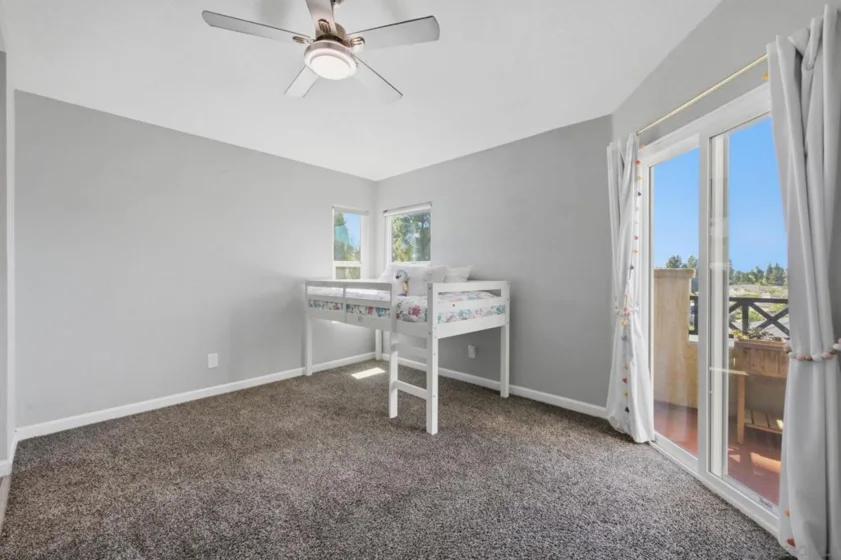 2055 Lakeridge #301 photo 24