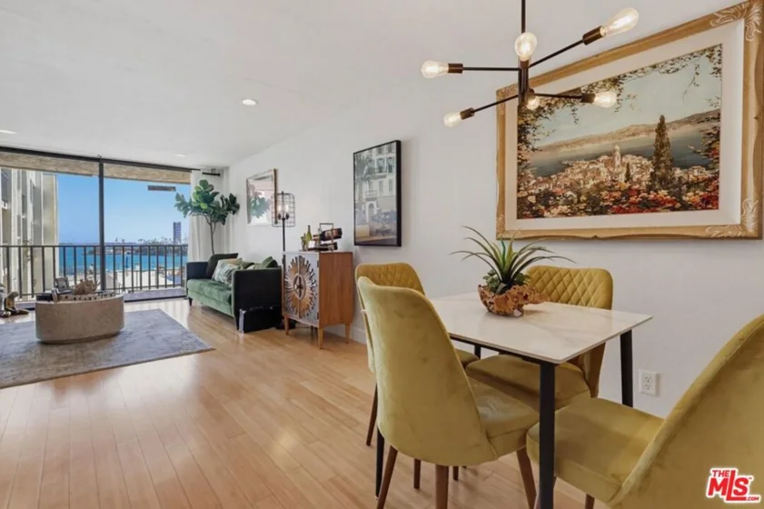 1140 E Ocean Boulevard #220 photo 35