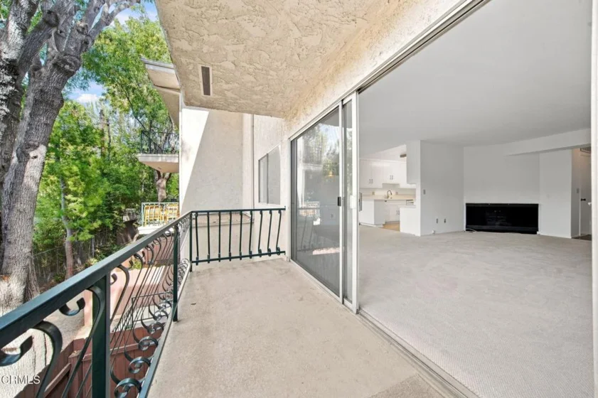 420 S Madison Avenue #204 photo 16