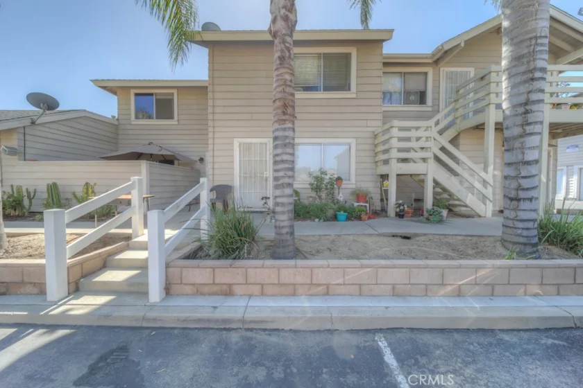 629 Walnut Drive photo 1