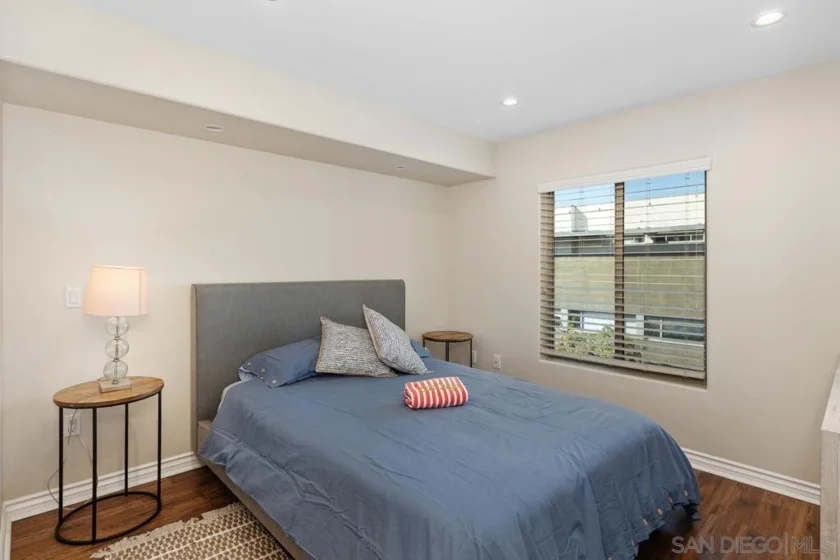 801 W Hawthorn Street #301 photo 6