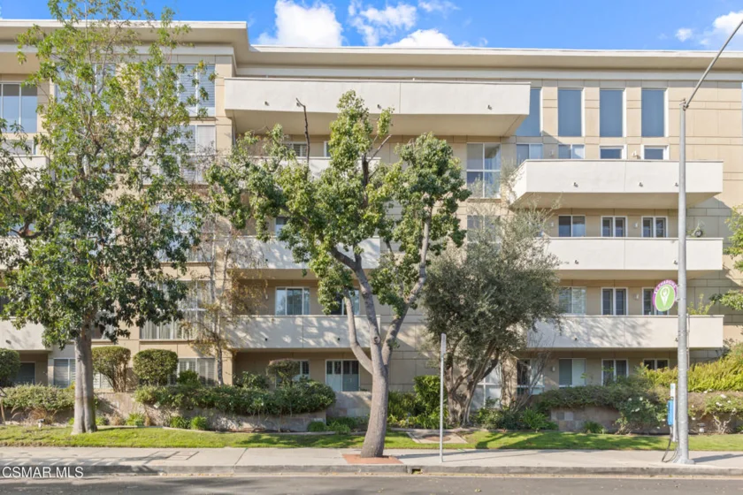 4949 Genesta Avenue #412 photo 1