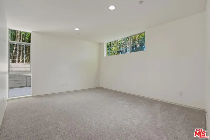 825 N Kings Road #1 photo 15