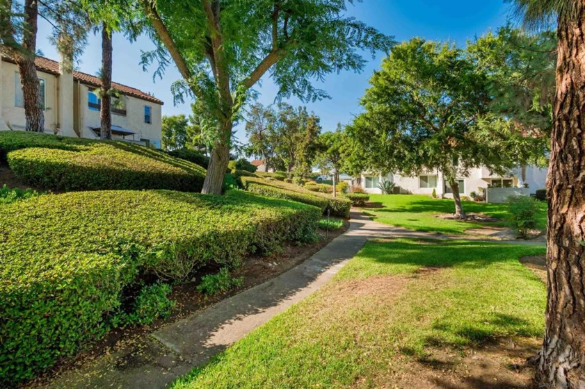 1311 Hawk Lane photo 45