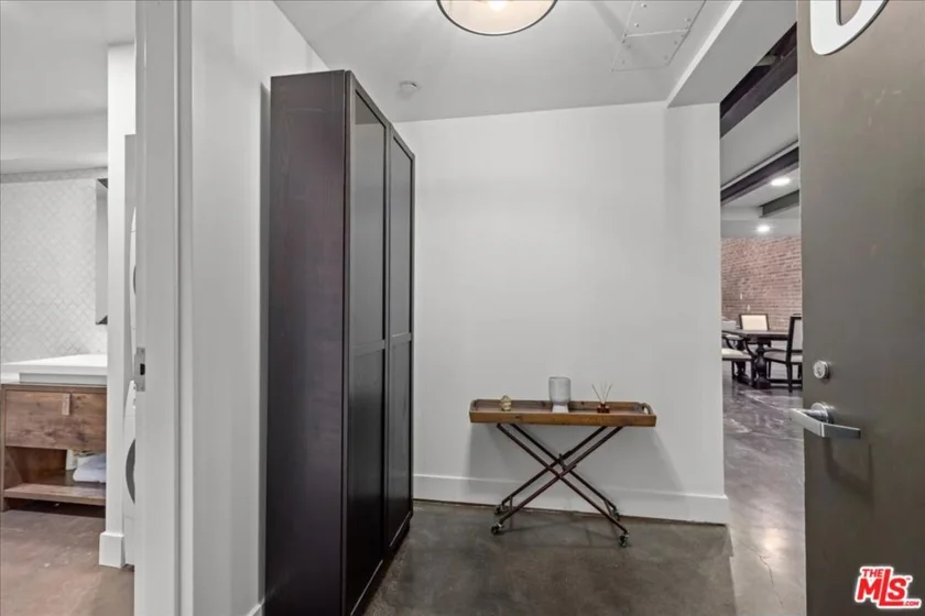 120 S Hewitt Street #6 photo 5
