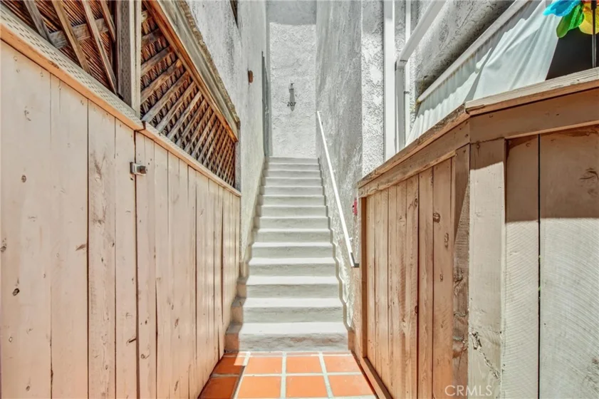 8221 Langdon Avenue #207 photo 1
