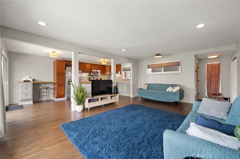 3819 East Livingston Drive #9 photo 2