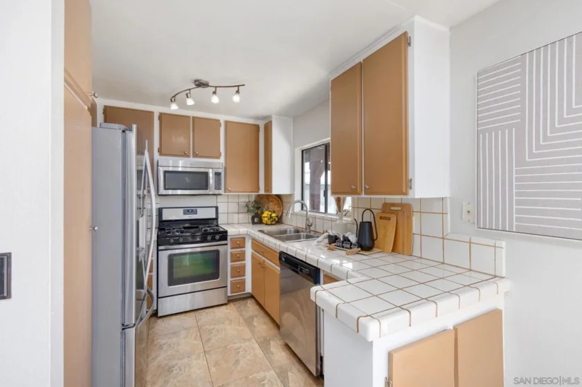627 13th Street #23 photo 29