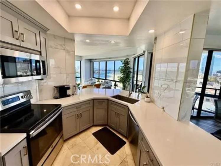 1310 E Ocean #906 photo 7