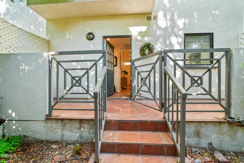 111 S Oak Knoll Avenue #107 photo 41