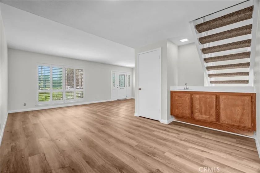 4107 Larwin Avenue photo 7
